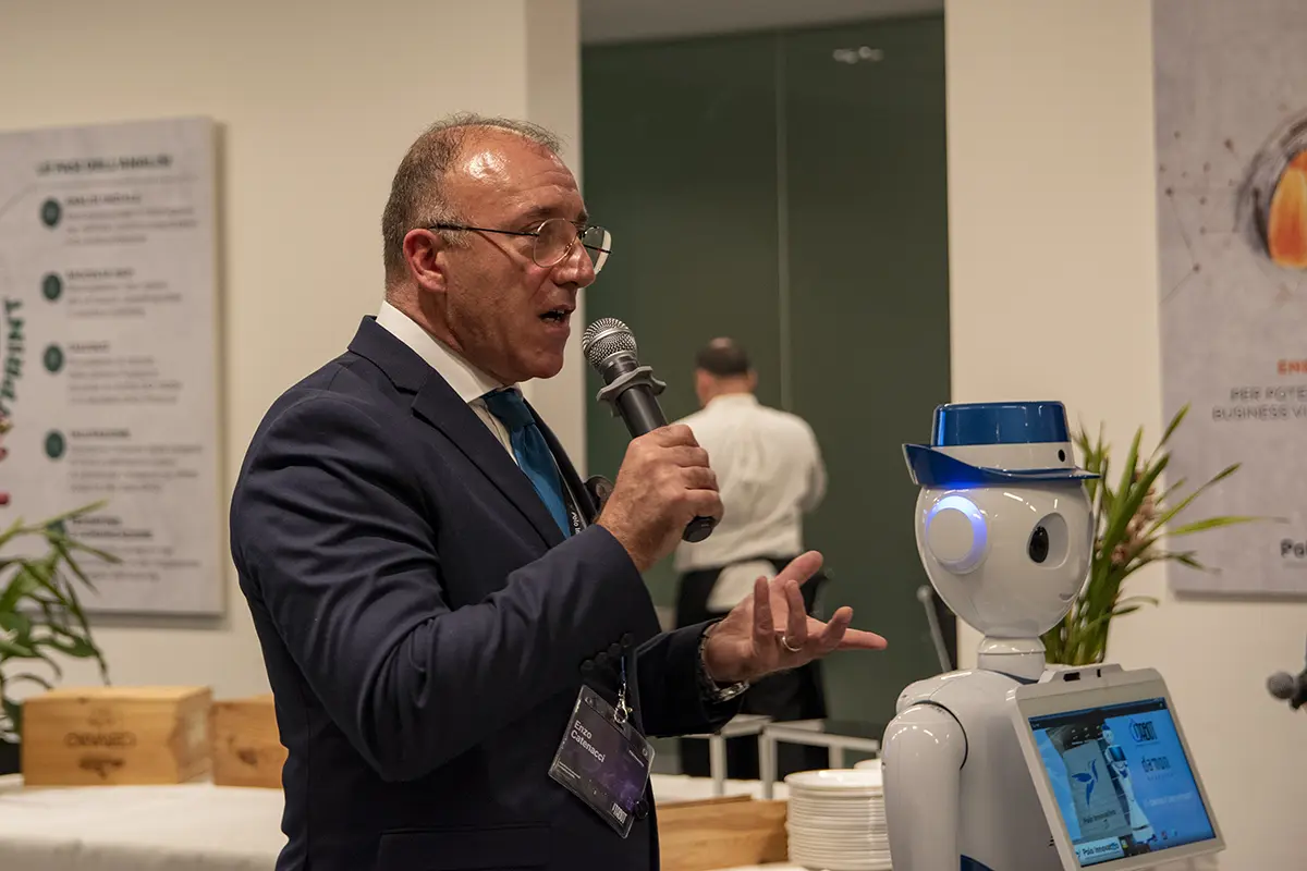 Aperitivo tra Umanoidi e Robotica Mobile Humans 4 Humans: Presentazione Itabot - Polo innovativo Aperitivo tra Umanoidi e Robotica Mobile Humans 4 Humans: Presentazione Itabot - Polo innovativo