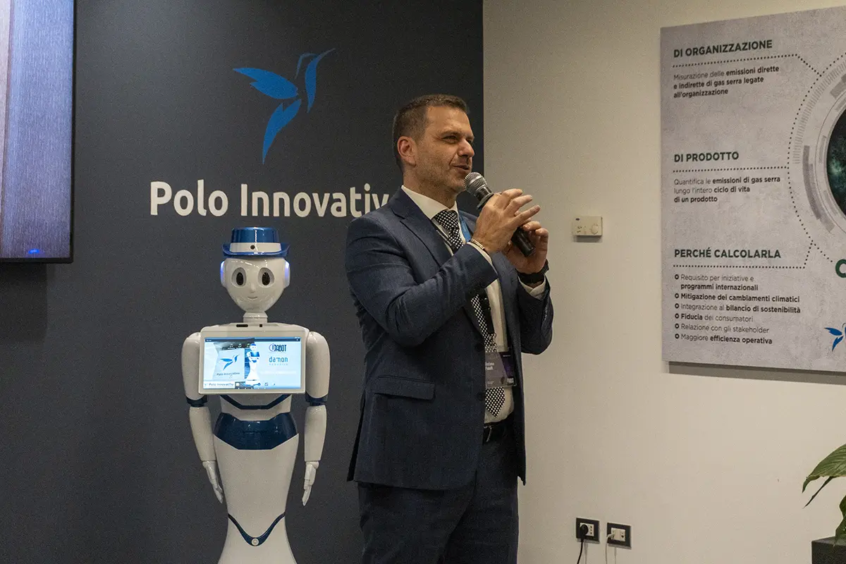 Aperitivo tra Umanoidi e Robotica Mobile Humans 4 Humans: Presentazione - Polo innovativo Aperitivo tra Umanoidi e Robotica Mobile Humans 4 Humans: Presentazione - Polo innovativo