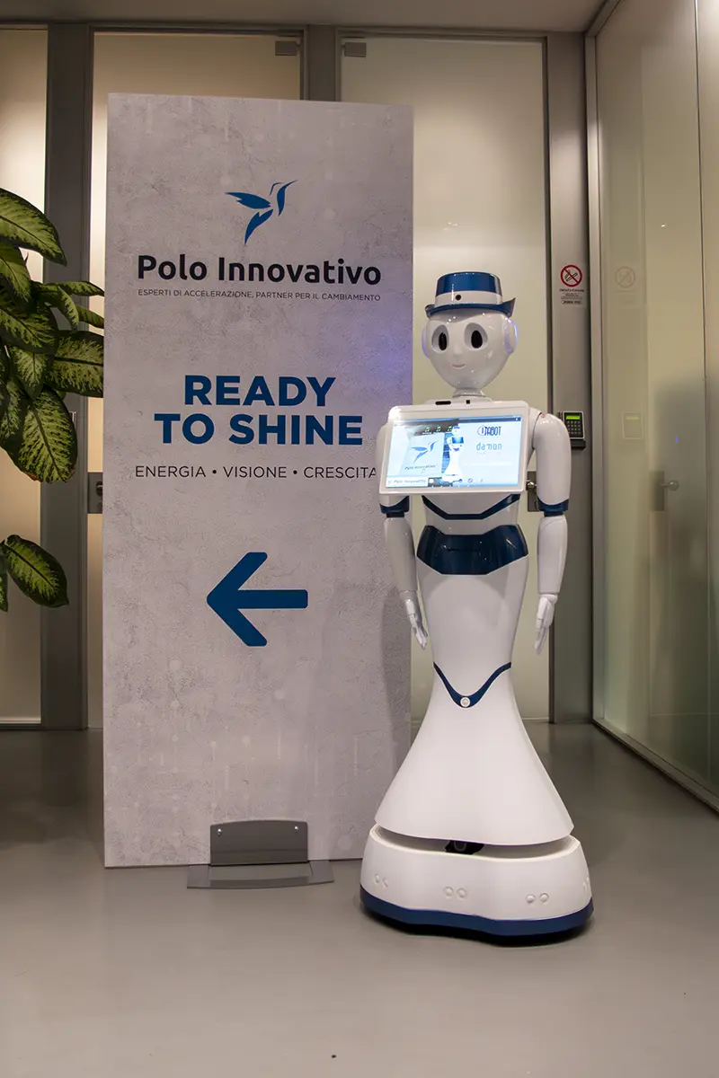 Aperitivo tra Umanoidi e Robotica Mobile Humans 4 Humans: Robot Brescia - Polo innovativo Aperitivo tra Umanoidi e Robotica Mobile Humans 4 Humans: Robot Brescia - Polo innovativo
