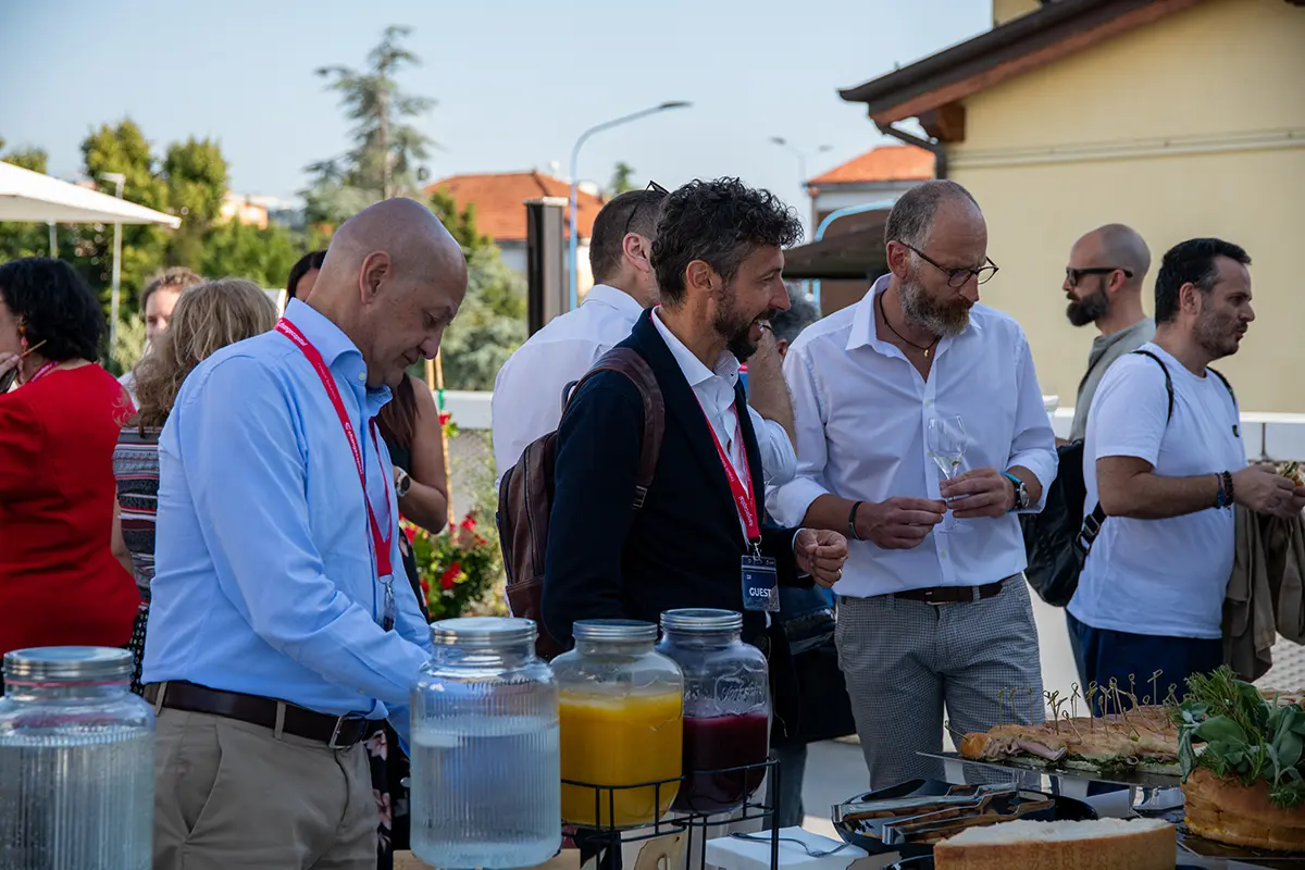 Azienda Intelligente: masterclass Simest: Buffe - Polo innovativo Azienda Intelligente: masterclass Simest: Buffe - Polo innovativo
